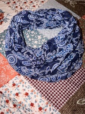 Lightweight Blue Floral Infinity Loop Scarf